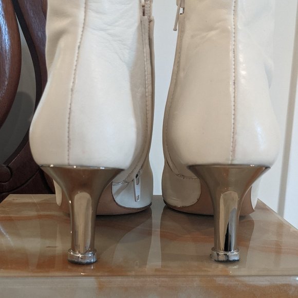 AGL Bootie Off-White Calf Leather with Metallic Kitten Heel - Picture 7 of 11